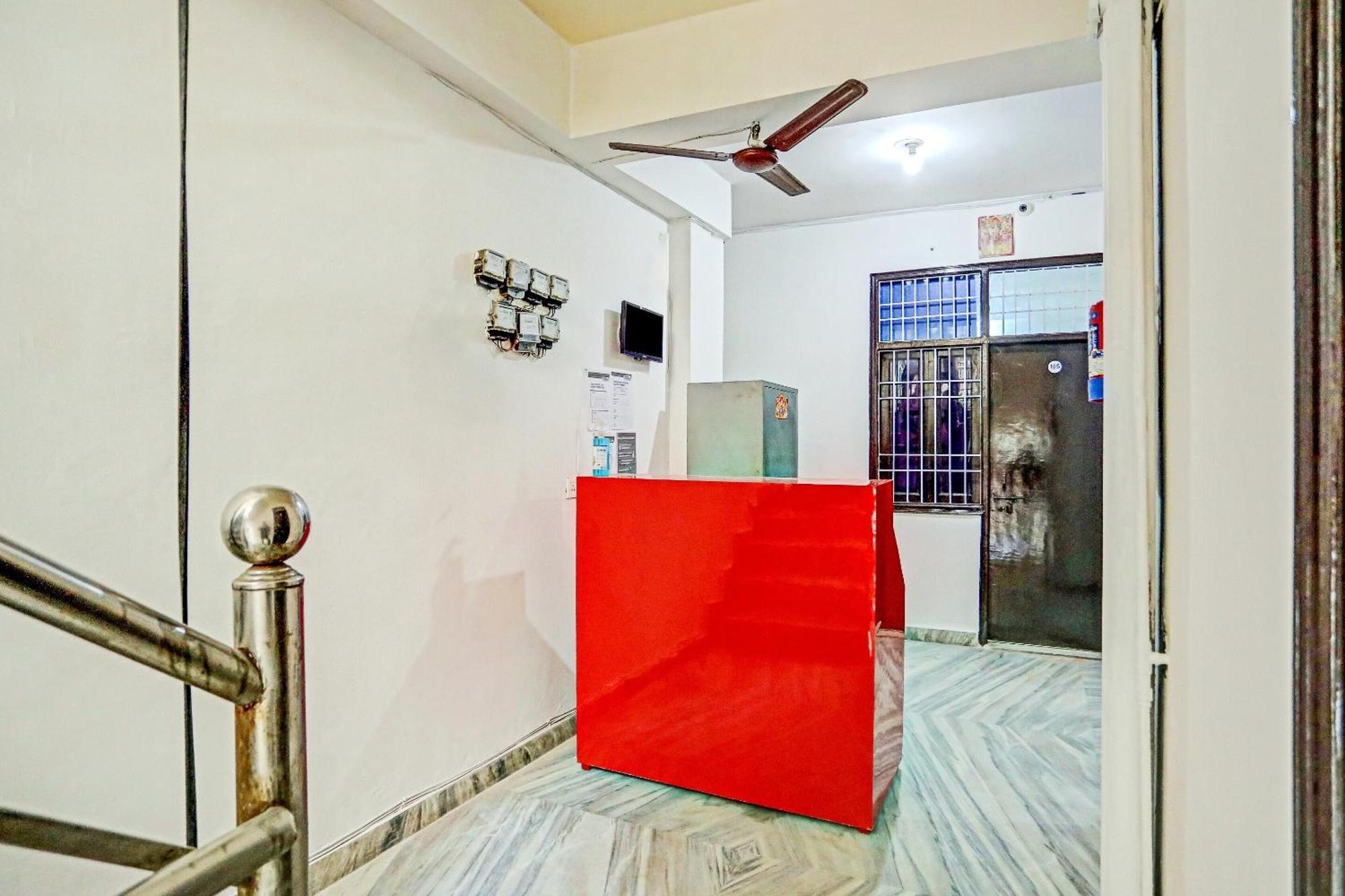 Spot On Raj Hotel Vip Near Worlds Of Wonder Kalkaji Devi Exterior photo