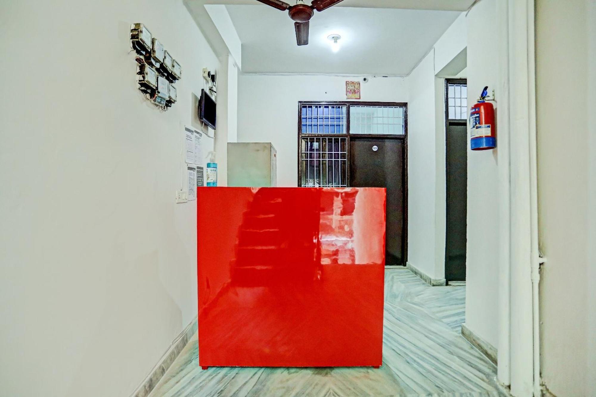 Spot On Raj Hotel Vip Near Worlds Of Wonder Kalkaji Devi Exterior photo