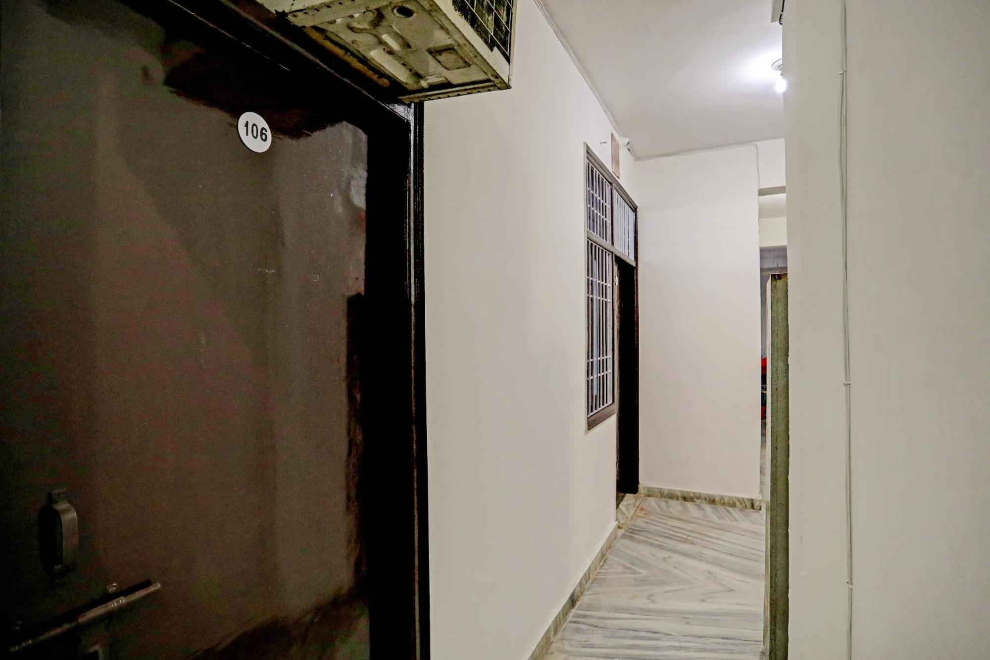 Spot On Raj Hotel Vip Near Worlds Of Wonder Kalkaji Devi Exterior photo